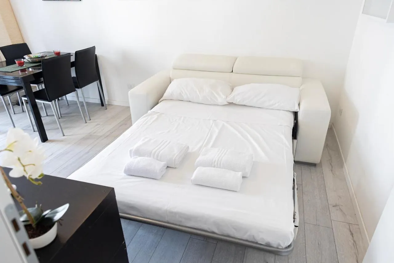 Appartamento Elegante Bilocale In Corso Lodi/Brenta Milano Italia