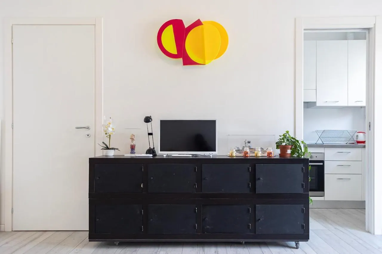 Appartamento Elegante Bilocale In Corso Lodi/Brenta Milano